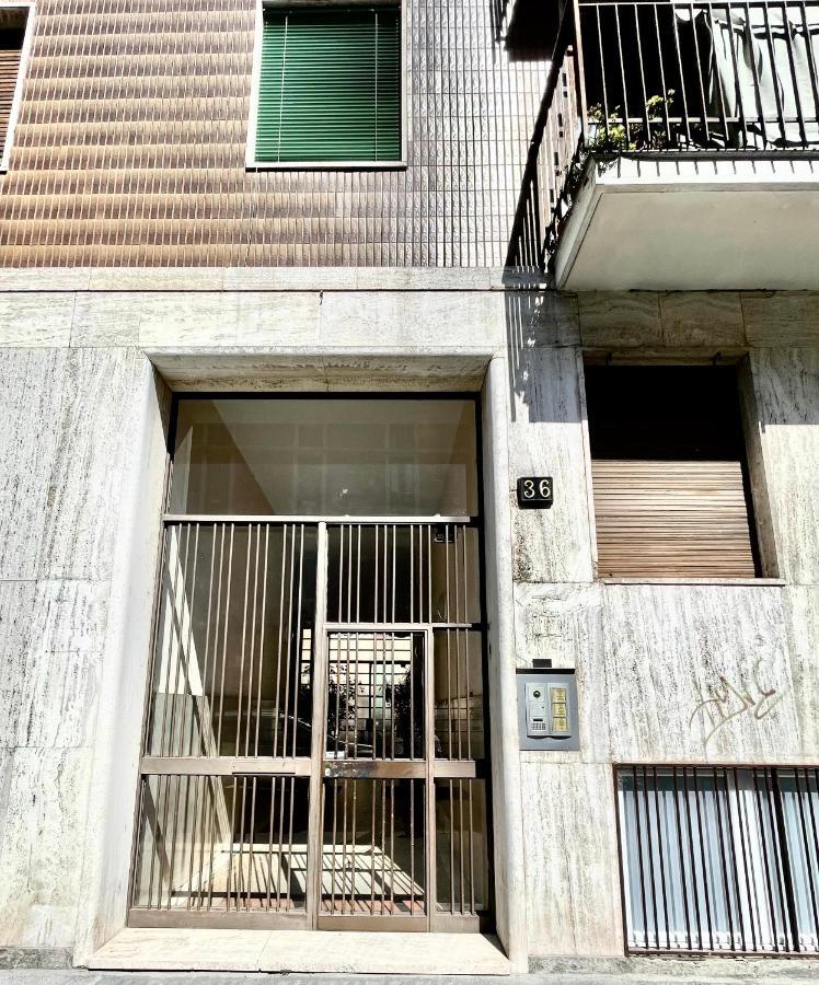 Tortona Secret Caveau Milán Exterior foto